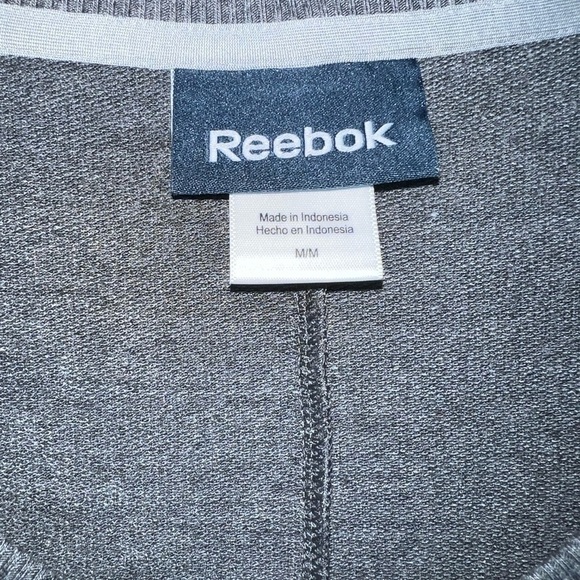 Reebok Ladies V Neck Long Sleeve Top Size Medium - Picture 3 of 8
